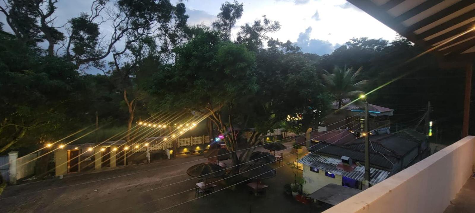 The Empyrean Airport Transit Hotel Katunayaka Bagian luar foto