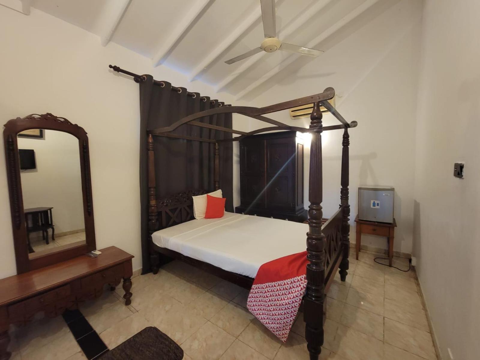The Empyrean Airport Transit Hotel Katunayaka Bagian luar foto