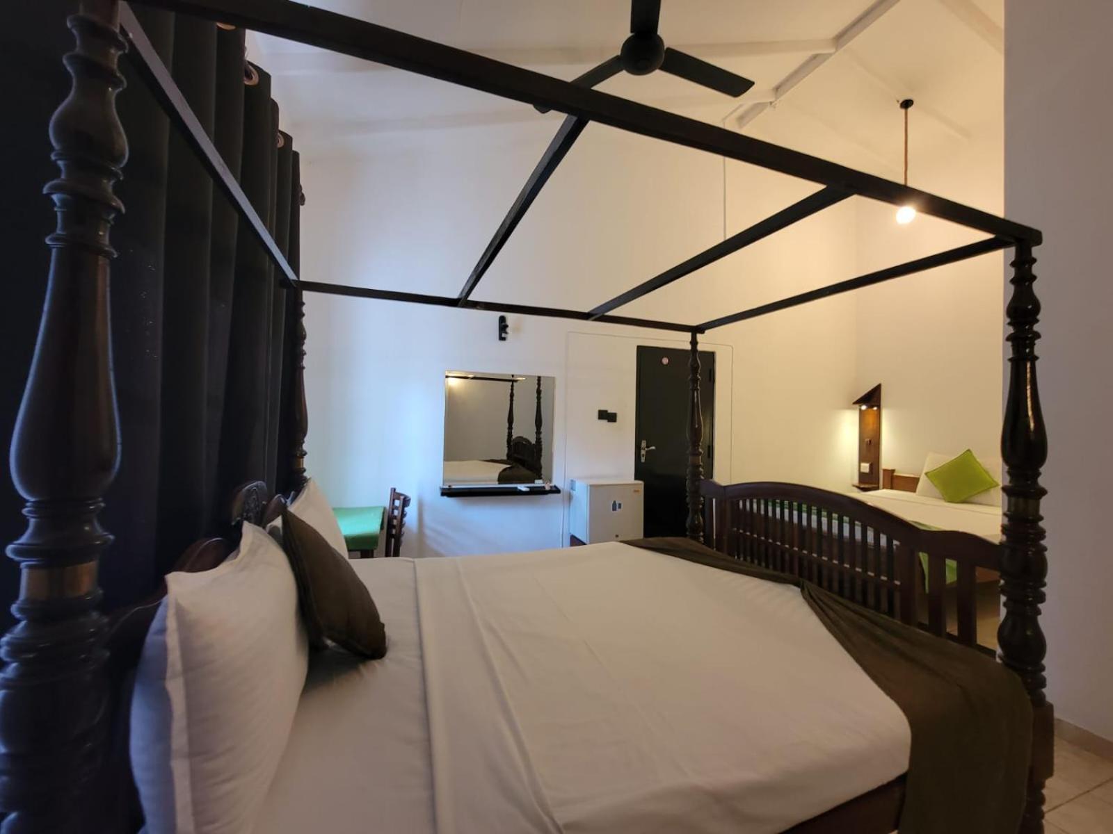 The Empyrean Airport Transit Hotel Katunayaka Bagian luar foto