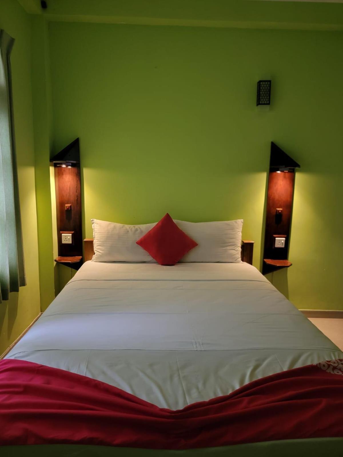 The Empyrean Airport Transit Hotel Katunayaka Bagian luar foto
